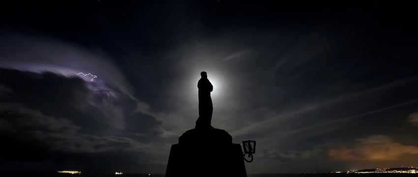 Ватикан ужесточает процедуры оценки сообщений о сверхъестественных явлениях.
