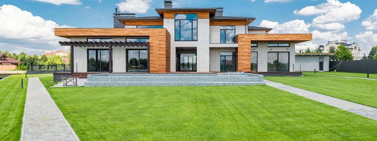 Тарифы на ЖКУ в 2024 году вырастут в среднем на 20 рублей