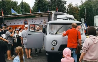 В «буханке» смогли поместиться 48 человек – это рекорд