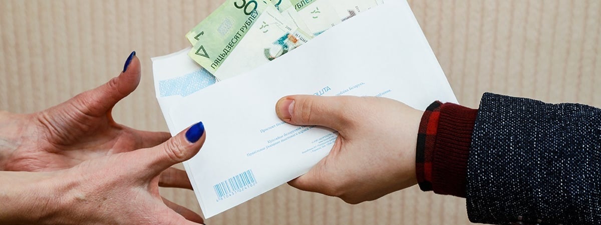 10 рублей за день. В Смолевичах врача обвинили во взятках и подделке больничных. Пациентов тоже накажут?