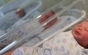 Названы самые популярные и необычные детские имена в Беларуси по итогам 2023 года