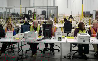 «Истерика» — Россия отвергла обвинения в о «минировании» избирательных участков в США — Официально