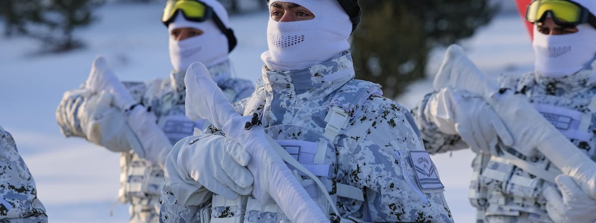 Армия Израиля нанесла авиаудары по объектам Хезболлы в Ливане