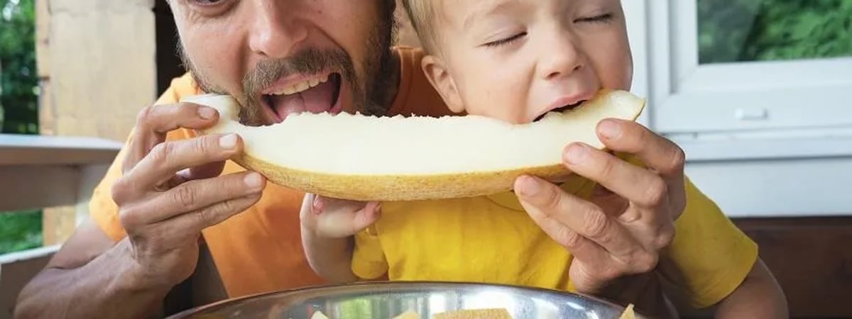 Дайте дыню! В чем польза овоща, кому он противопоказан и какую порцию можно давать детям