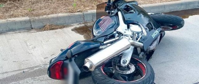 19-летняя мотоциклистка наехала на бордюр и погибла на месте