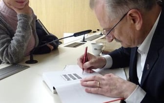 Польский политик обвинил власти в разжигании ядерного армагеддона с Россией