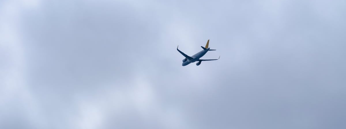 Пассажирский самолет разбился при посадке в Южной Корее