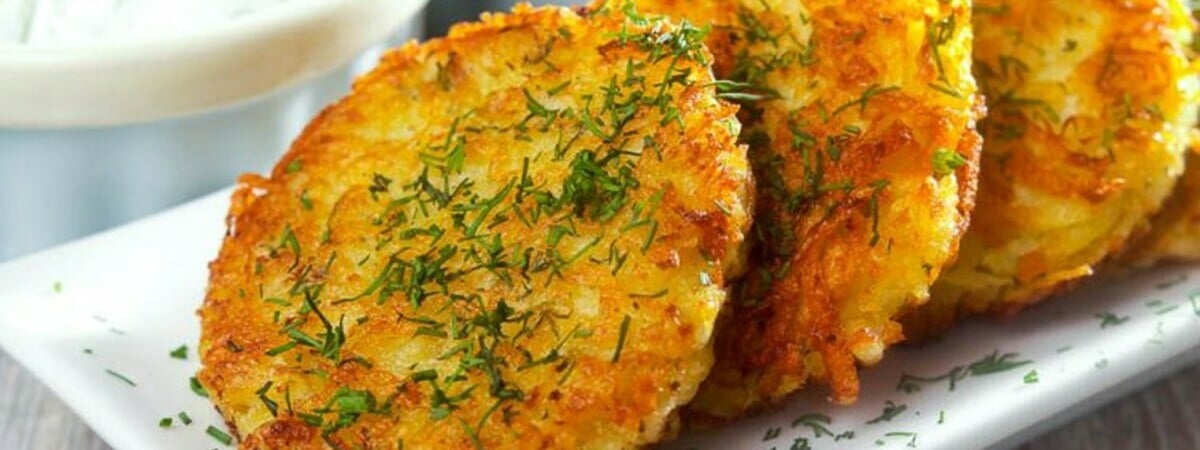 Как приготовить драники без жарки на масле? Так они получатся более вкусными и хрустящими — Полезно