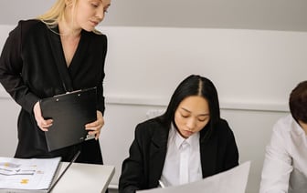 Соцработникам в Беларуси с 1 января обещают прибавку к зарплатам