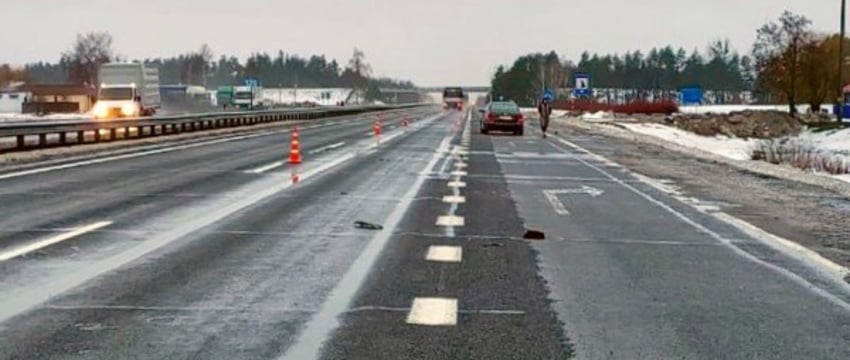 На трассе М1 в Березовском районе погиб пешеход