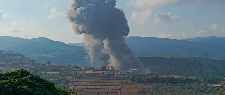 "Ливанская "Хезболла" нанесла авиаудар по израильской военно-морской базе"