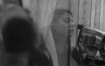 На улицах польского города Гнезно появились сугробы из града. Белорусам приготовиться? — Видео