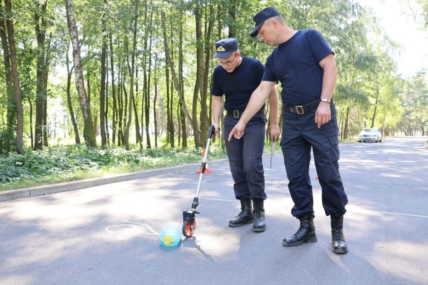 Поможет на местах происшествий и убережет от ошибок. Чему учат молодых следователей на сборе под Брестом