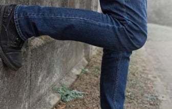 В Беларуси мужчина попался на занятии проституцией. Как его наказали?