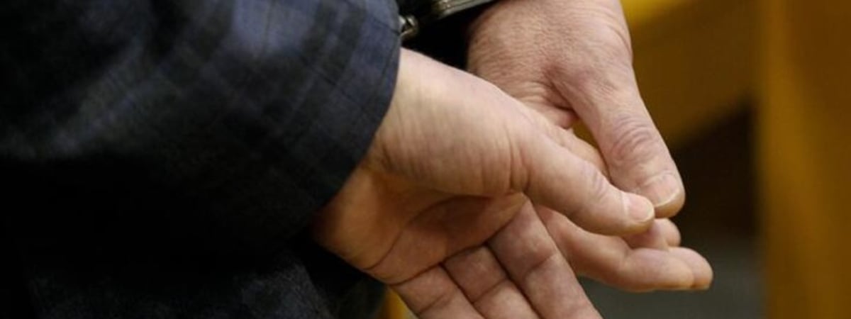 В Могилеве силовики за комментарии задержали преподавателя по гитаре