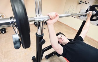 Медколледж Гомеля поставил в своем общежитии тренажеры