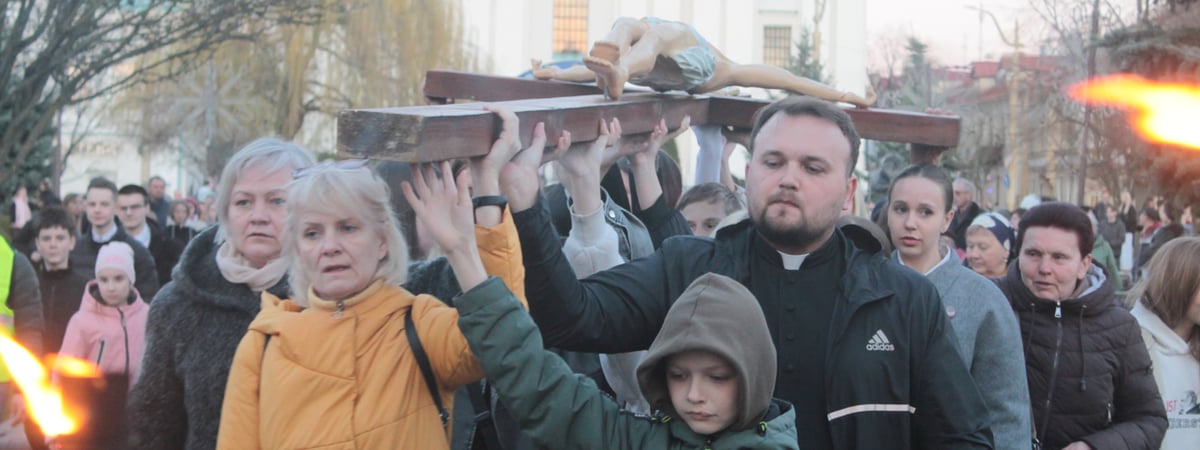 В Гродно прошел крестный ход — как это было (фоторепортаж)