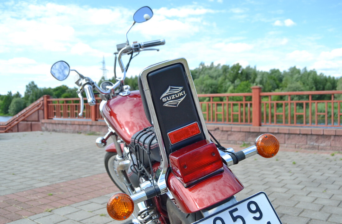Девушка из Кобрина рассказала о своём Suzuki Intruder VS800