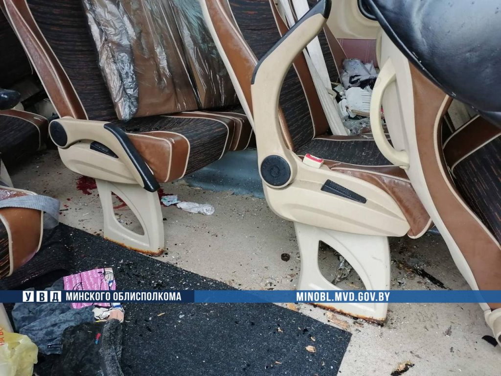 Маршрутка была на «лысой» резине. Подробности аварии в Березинском районе