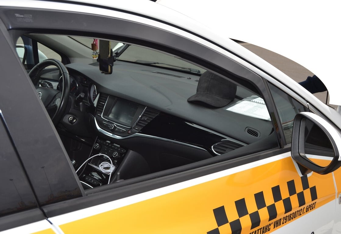 Брестчанин купил Opel Astra по совету подборщика и «попал» на серьёзный ремонт