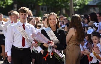 Последний звонок в гимназии Гомеля