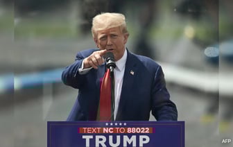 Трампа обвинили в дезертирстве из движения против абортов в битве с Харрисом.