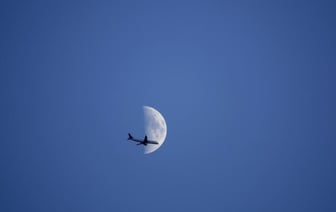 Направлявшийся из Турции в Россию самолет Airbus подал сигнал бедствия на границе Беларуси и Литвы