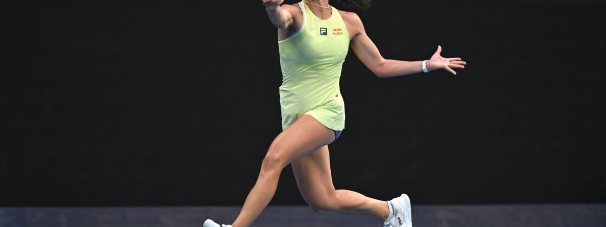 Звезда российского тенниса Касаткина сменила спортивное гражданство. За кого будет выступать?