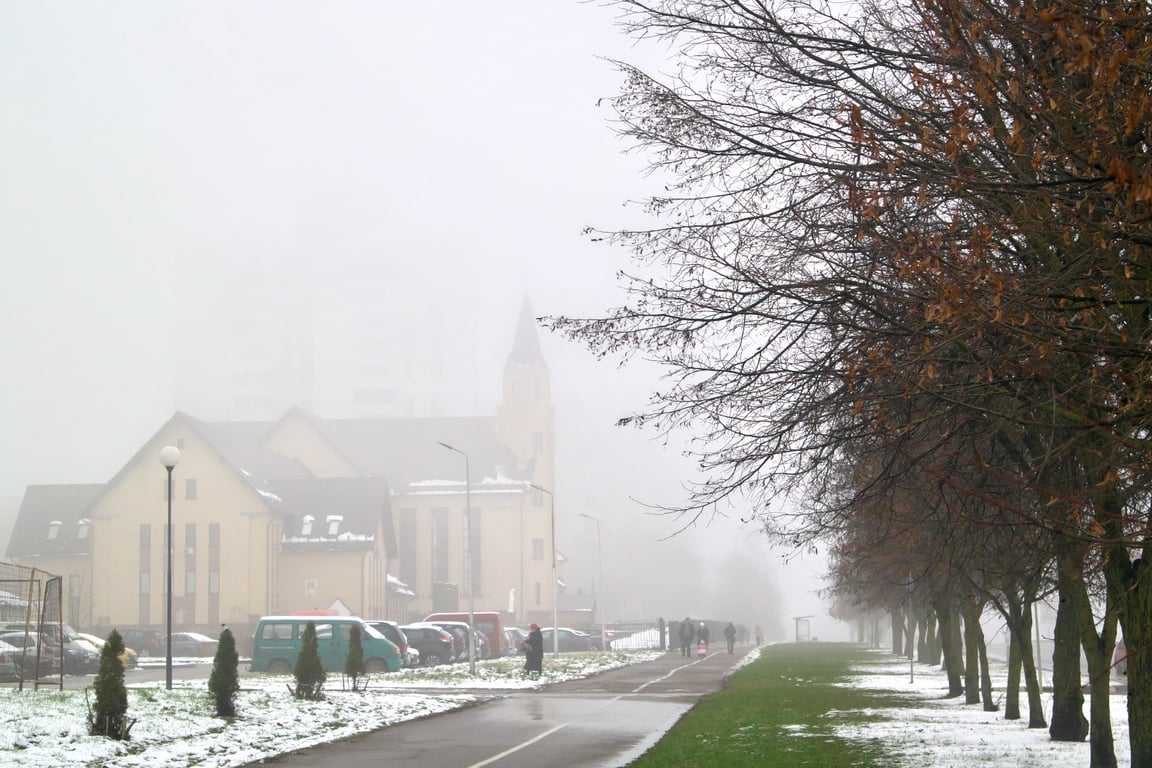Аномальный туман над Витебском. Фото Сергея Серебро
