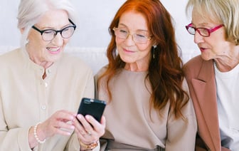 Гимнастка из Германии в возрасте 98 лет поразила зрителей своими трюками на брусьях