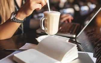 В минской кофейне-пекарне запретили пользоваться ноутбуками и планшетами. Вот как отреагировали посетители