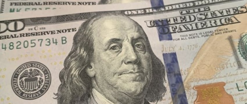 Доллар установил рекорд года. Что ждать от курса валют дальше?