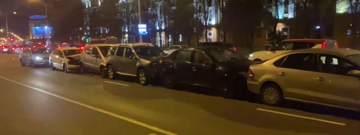 Массовое ДТП произошло на центральном проспекте Минска – столкнулись 7 авто — Видео