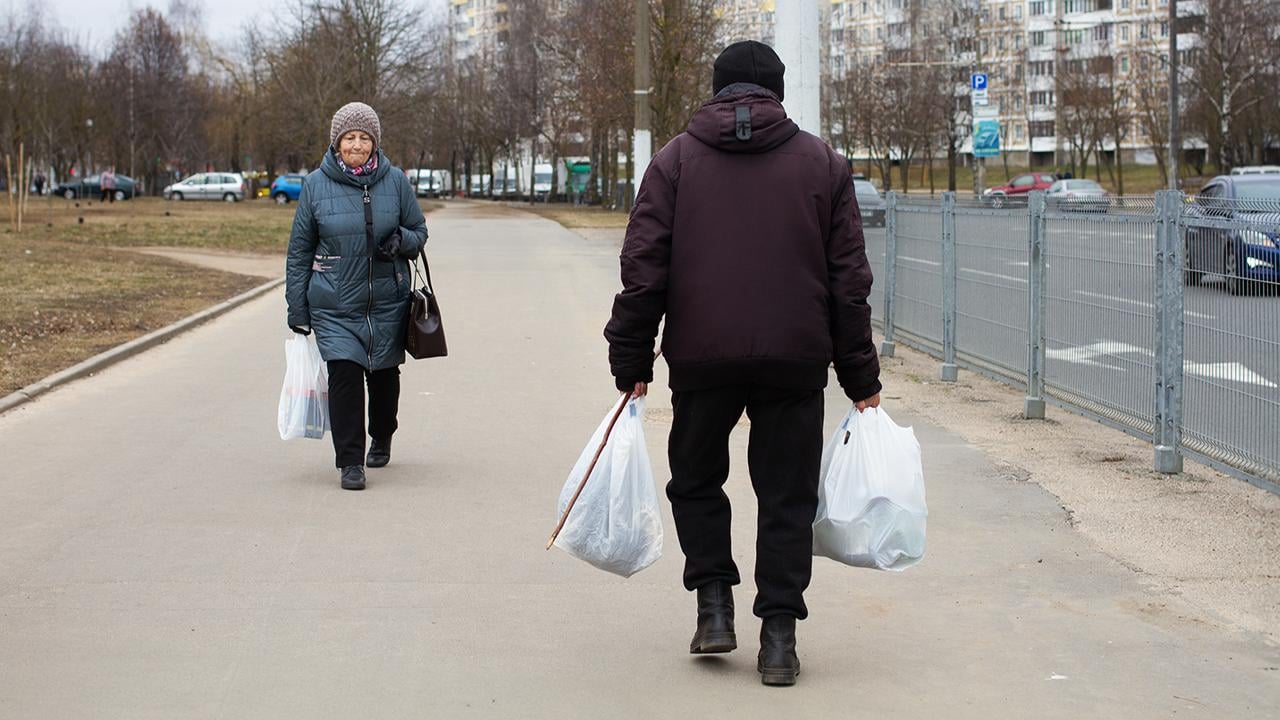 Спросили пенсионеров о финансовом благополучии