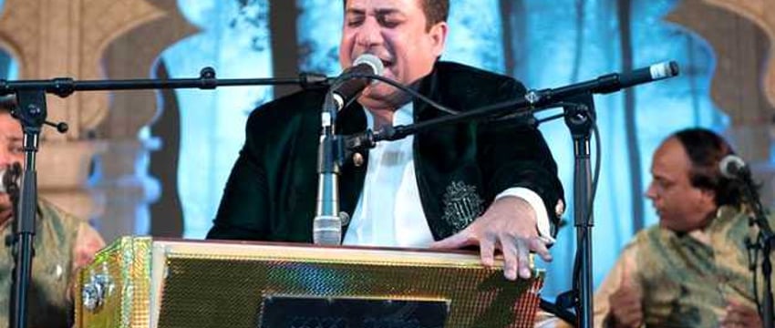 "Неправда": Рахат Фатех Али Хан опровергает сообщения о своем аресте в Дубае