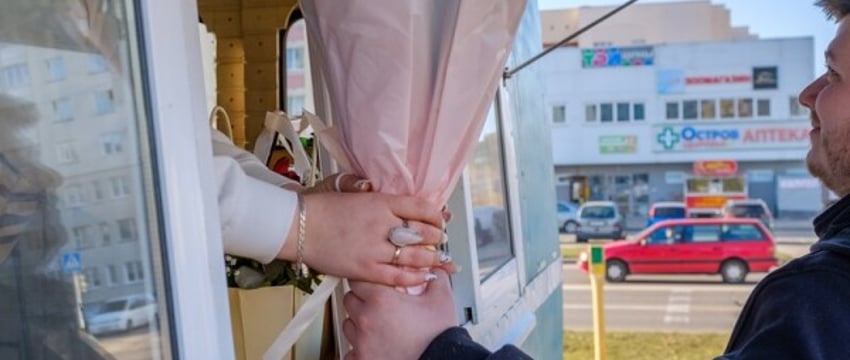 Белорус рассказал, сколько можно заработать на цветах 8 марта