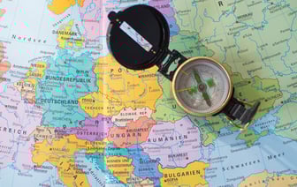 РФ запустила по Украине 166 ударных дронов и имитаторов