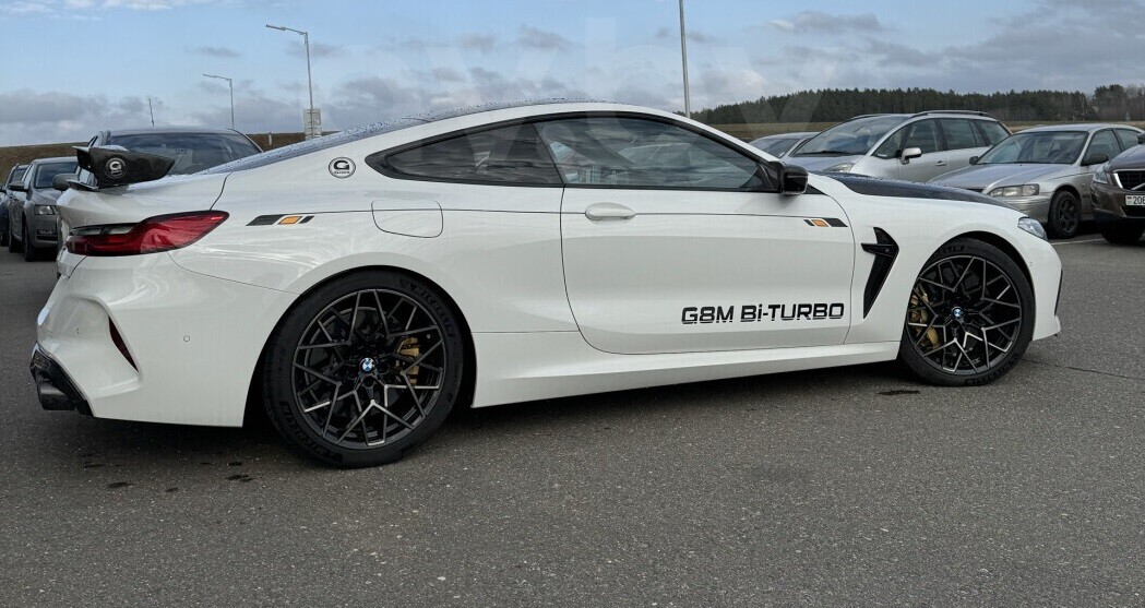 В Беларуси продают эксклюзивный BMW M8. Сколько просят за авто?