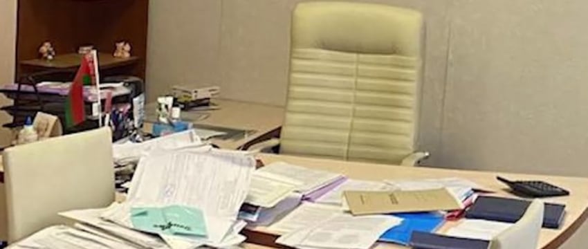Директор предприятия незаконно завышала себе зарплату