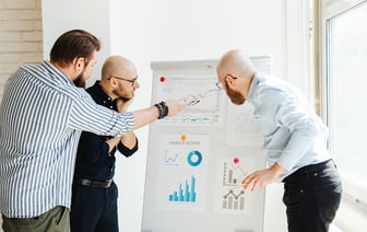 В феврале стоимость акций Tesla упала почти на треть