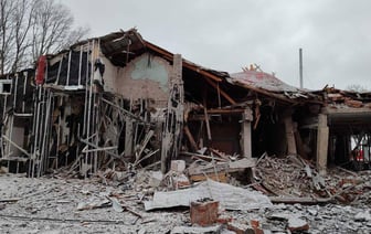 Россияне ударили ракетами С-300 по детскому центру