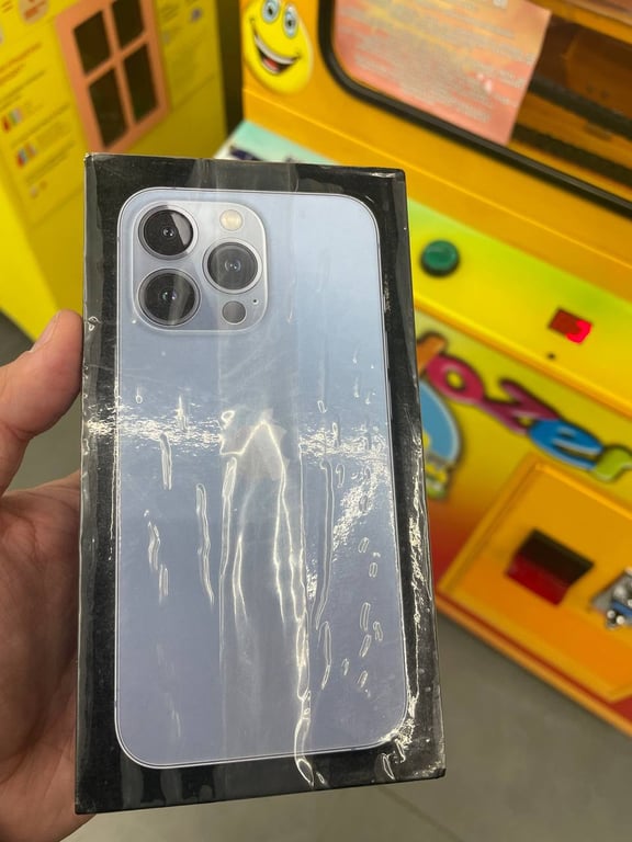 Белорус выиграл iPhone за 2 рубля, но все равно расстроился. История с призом из вендингового аппарата