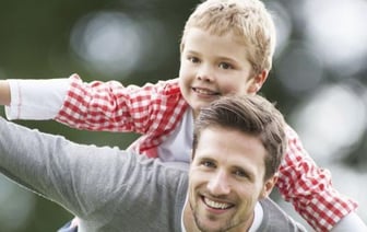 Белстат составил портрет среднестатистического отца в Беларуси