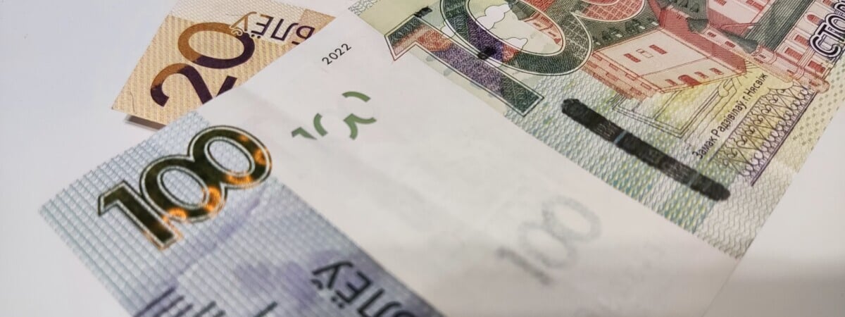 Реальные доходы белорусов выросли почти на 10% в 2024 году. А как у соседей?