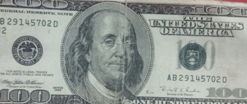 В Барановичах девушка пыталась обменять в банке фальшивую банкноту. Где она их взяла?