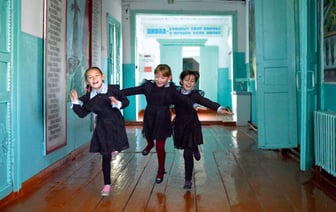 Минобразования установило лимит школ. Где в Беларуси не более 1 на 50 человек, а где на 800? — Официально