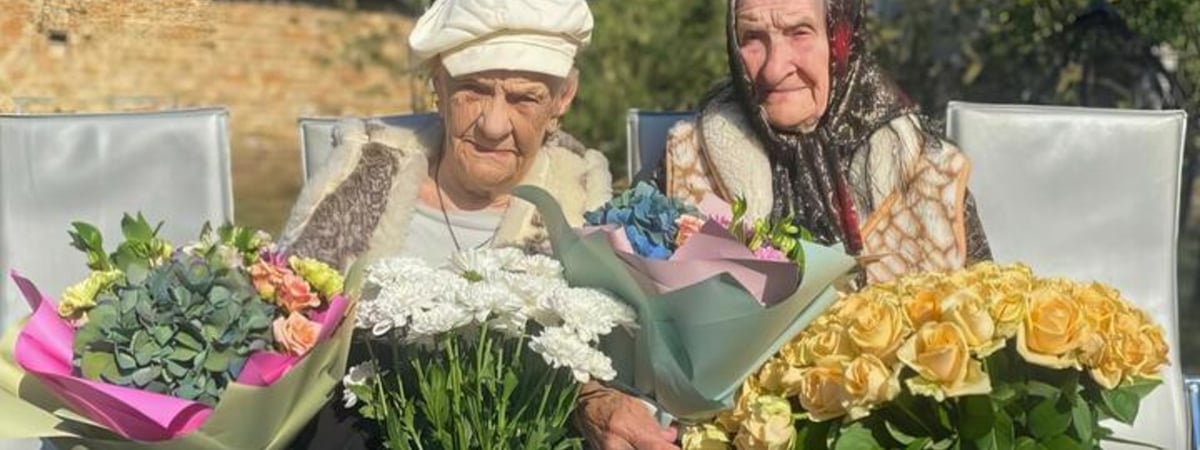 Зафиксирован рекорд Беларуси: самым пожилым близняшкам исполнилось 99 лет