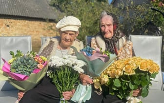 Зафиксирован рекорд Беларуси: самым пожилым близняшкам исполнилось 99 лет