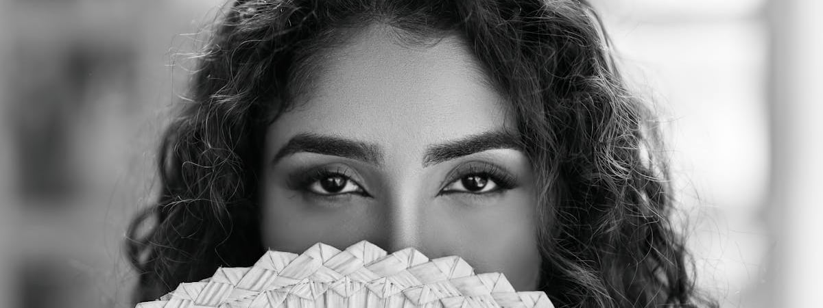 Заметили на веках или в уголках глаз едва заметные «узелки»? Это признак серьезной проблемы в организме — Полезно