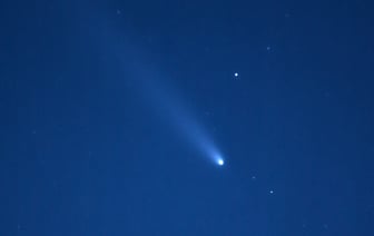 Крупным планом: комета над Витебском